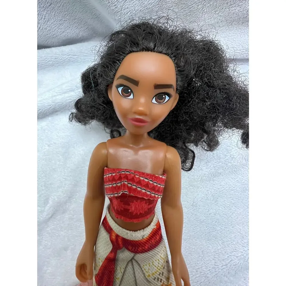 2015 Hasbro Moana Doll – 10” Tall, Good Condition, Messy‎ Hair